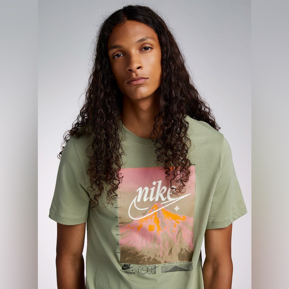 Infrared Mountain t shirt in green
